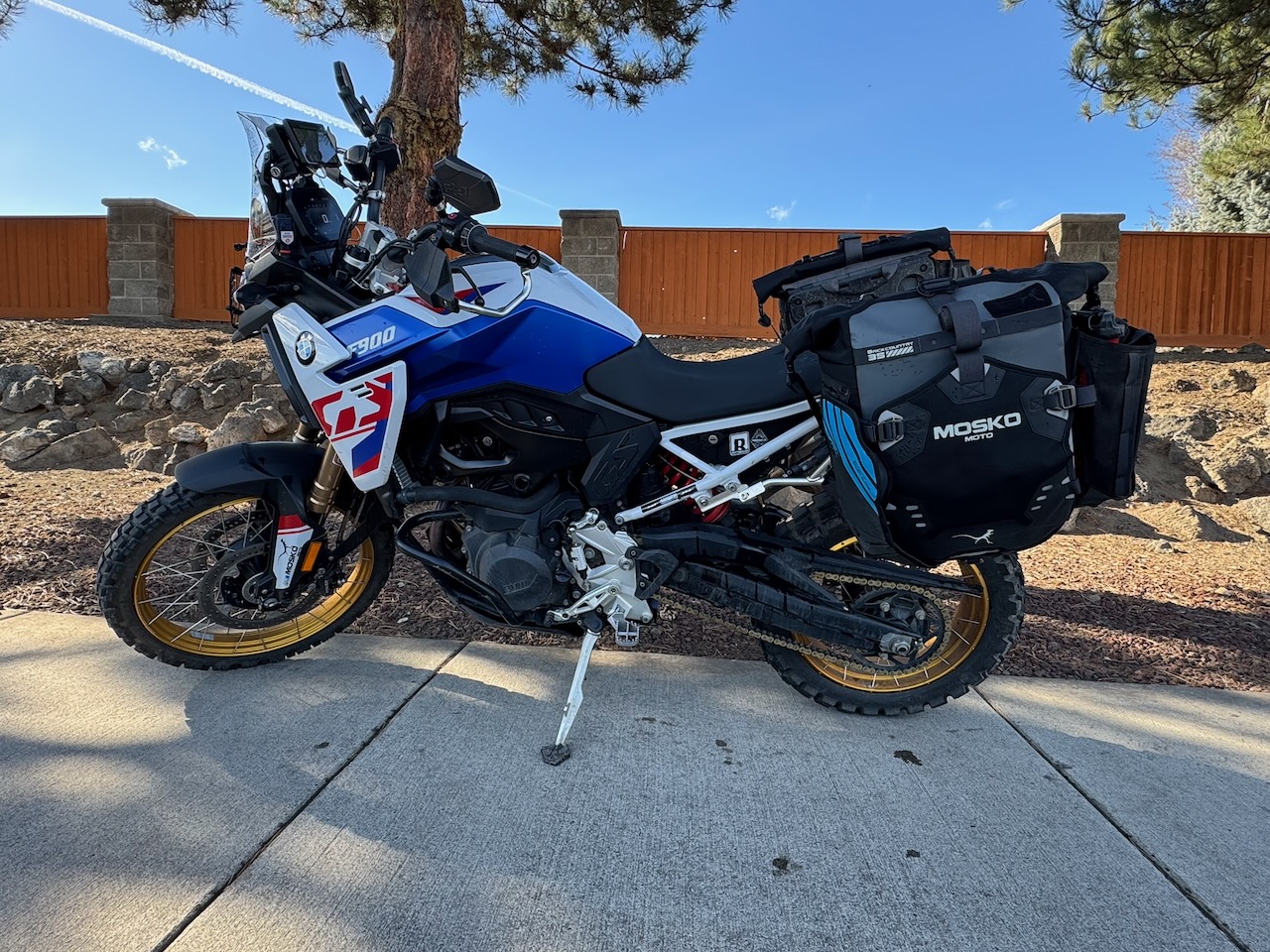 2024 BMW F 900 GS motorcycle rental Redmond Oregon